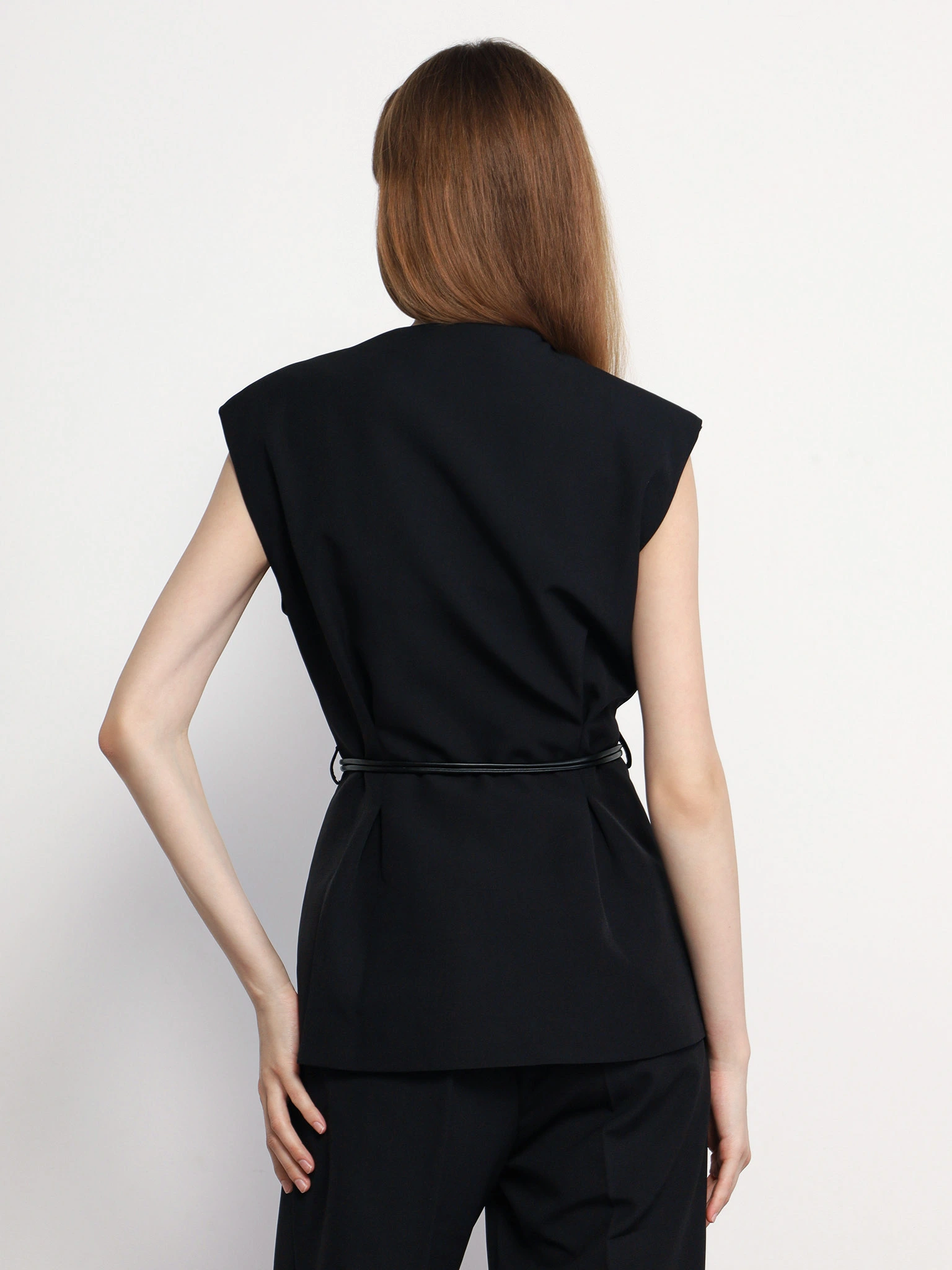 Жилет прямого кроя со шлевками